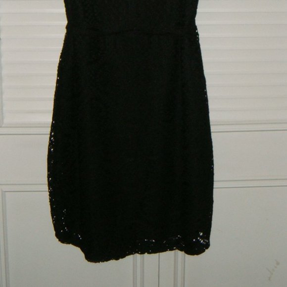 Black Lace Dress Fully Lined - Picture 4 of 5